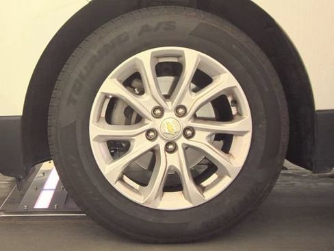 Used 2020 Chevrolet Equinox LT FWD image 42