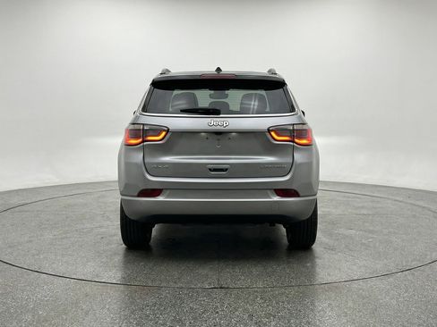 Used 2025 Jeep Compass Limited AWD/4WD image 7