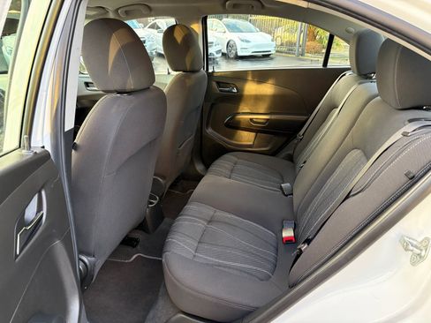 Used 2016 Chevrolet Sonic LT image 15