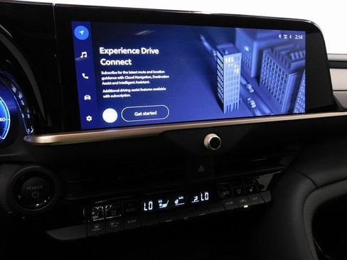 Used 2025 Toyota Crown Platinum image 44