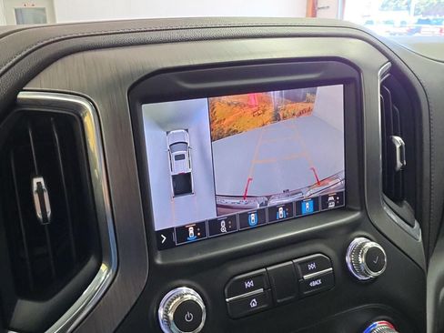 Used 2021 GMC Sierra 1500 Denali w/ Denali Ultimate Package AWD/4WD image 11