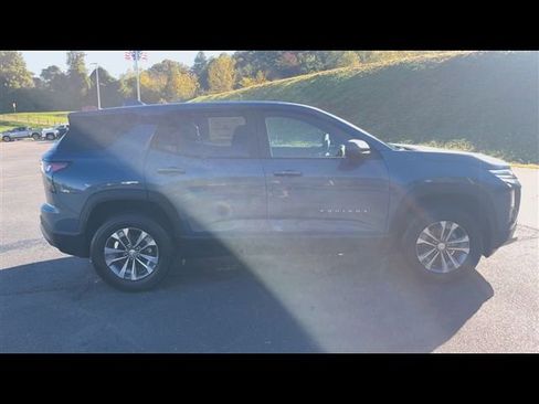 Used 2026 Chevrolet Equinox LT image 9