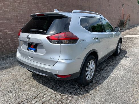 Used 2019 Nissan Rogue SV FWD image 6