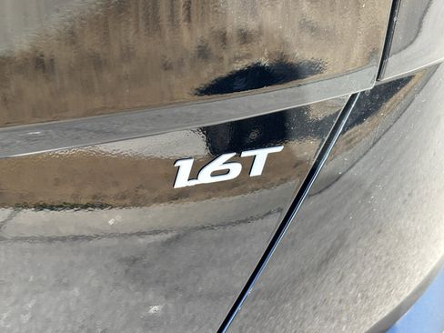 New 2026 Hyundai Kona SEL Premium image 10