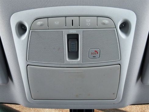 Used 2016 Nissan Maxima Platinum w/ Interior Lighting Package image 37