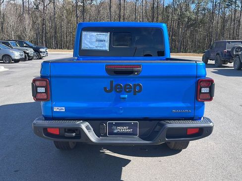 New 2026 Jeep Gladiator Sport image 6