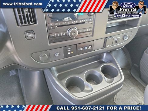 Used 2017 GMC Savana 3500 LT w/ LT Preferred Equipment Group image 8