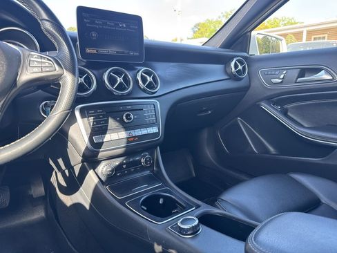 Used 2018 Mercedes-Benz GLA 250 4MATIC image 17