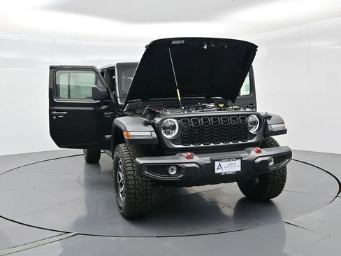 New 2025 Jeep Gladiator Rubicon w/ Convenience Group image 40