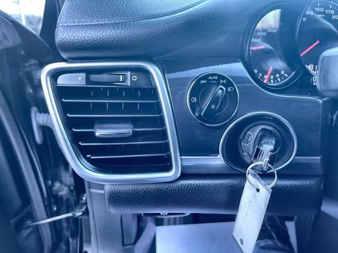 Used 2013 Porsche Panamera 4S image 15