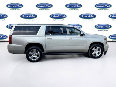 Used 2016 Chevrolet Suburban LS image 8