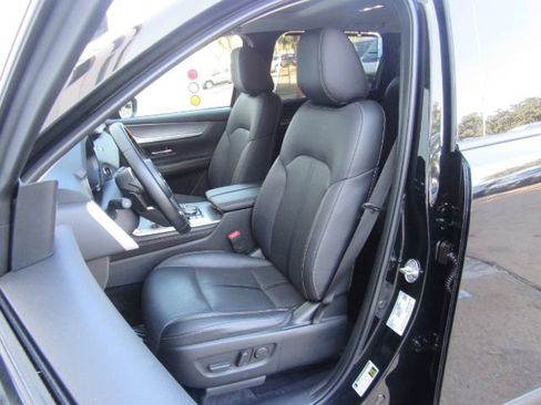 Used 2024 MAZDA CX-90 3.3 Turbo w/ Preferred Package image 14