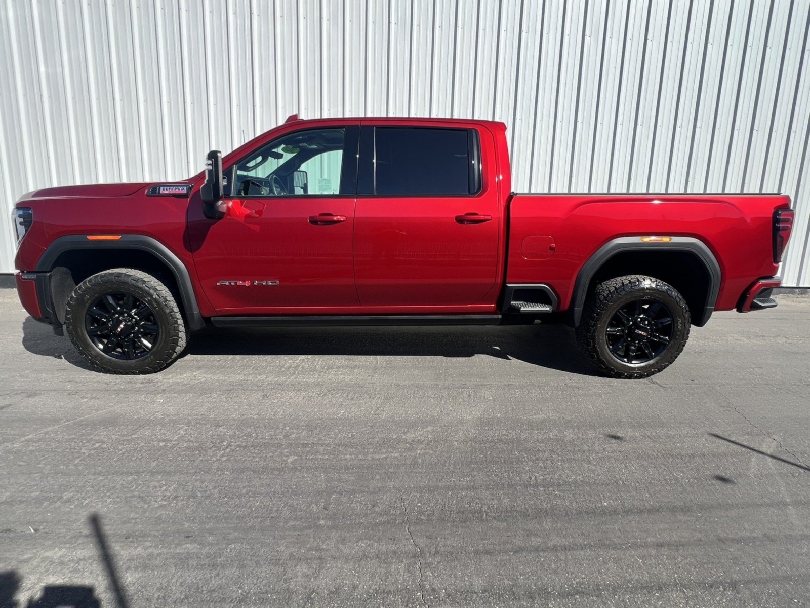 Used 2025 GMC Sierra 3500 AT4 w/ AT4 Premium Plus Package AWD/4WD image 3