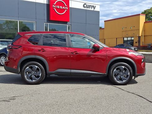 Used 2025 Nissan Rogue SV AWD/4WD image 8