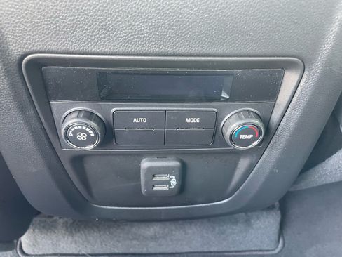 Used 2024 Buick Enclave Essence w/ Sport Touring Edition FWD image 7