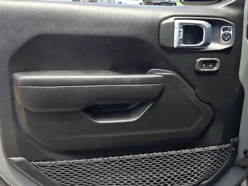 Used 2023 Jeep Wrangler Unlimited Sport AWD/4WD image 14