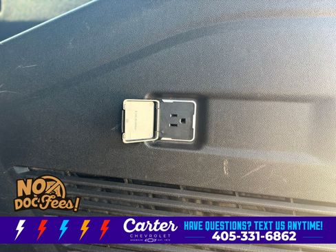 Used 2024 Chevrolet Suburban LT RWD image 18