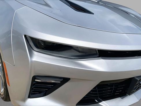 Used 2017 Chevrolet Camaro SS RWD image 27