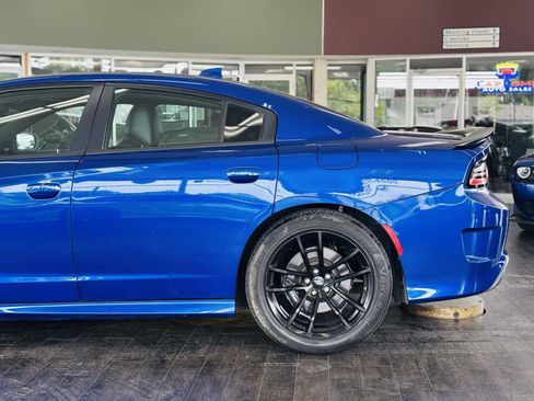 Used 2022 Dodge Charger Scat Pack w/ Dynamics Package RWD image 16