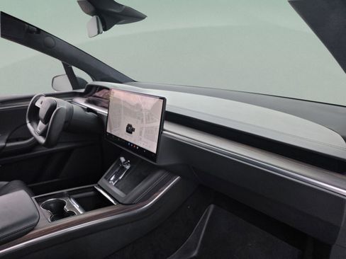 Used 2023 Tesla Model X image 27