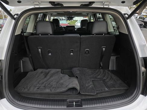 Used 2024 Kia Telluride EX image 36
