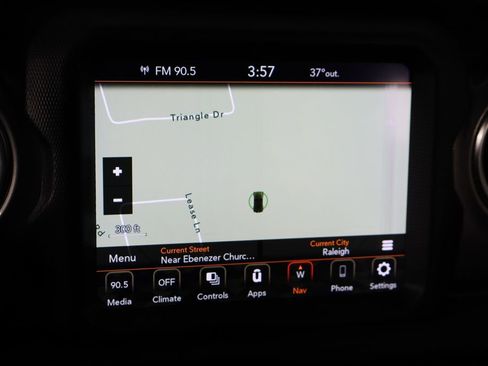 Used 2021 Jeep Wrangler Unlimited Sahara image 32