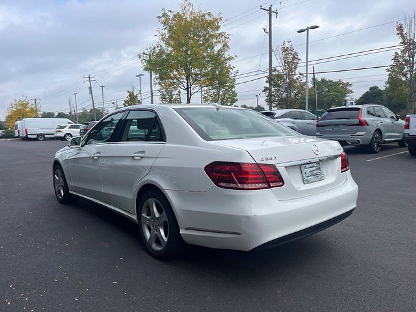 Used 2015 Mercedes-Benz E 350 4MATIC Sedan image 5