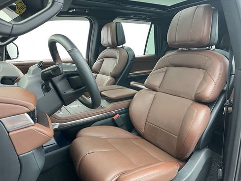 Used 2025 Lincoln Navigator L Reserve AWD/4WD image 23