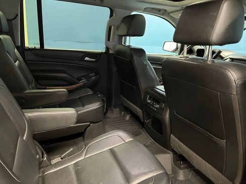 Used 2017 Chevrolet Suburban Premier image 20