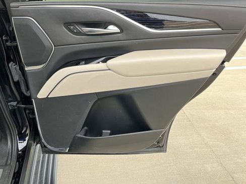 Used 2021 Cadillac Escalade Sport w/ Driver Assist Tech Package image 21