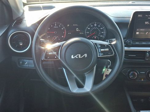 Used 2023 Kia Forte LXS w/ LXS Technology Package image 11