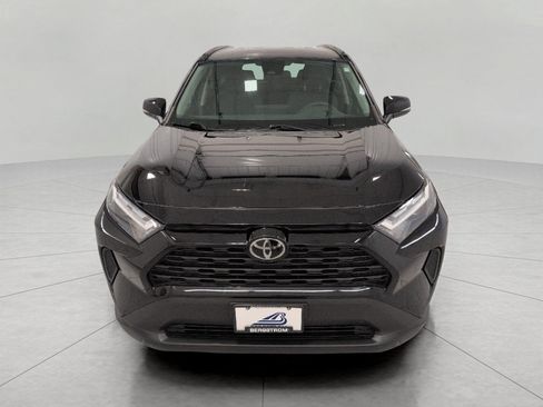 Used 2025 Toyota RAV4 XLE AWD/4WD image 13