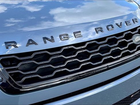 Used 2023 Land Rover Range Rover Evoque R-Dynamic S AWD/4WD image 33