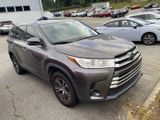 Used 2019 Toyota Highlander LE image 2