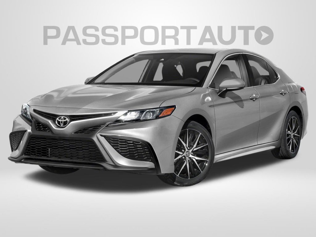 Used 2022 Toyota Camry SE w/ Cold Weather Package FWD image 1