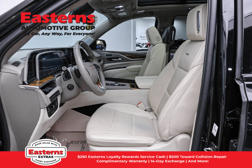 Used 2024 Cadillac Escalade ESV Sport Platinum w/ LPO, ONYX Package AWD/4WD image 15