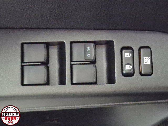 Used 2016 Toyota RAV4 XLE AWD/4WD image 16