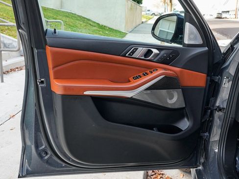 Used 2023 BMW X5 M50i w/ Executive Package image 9