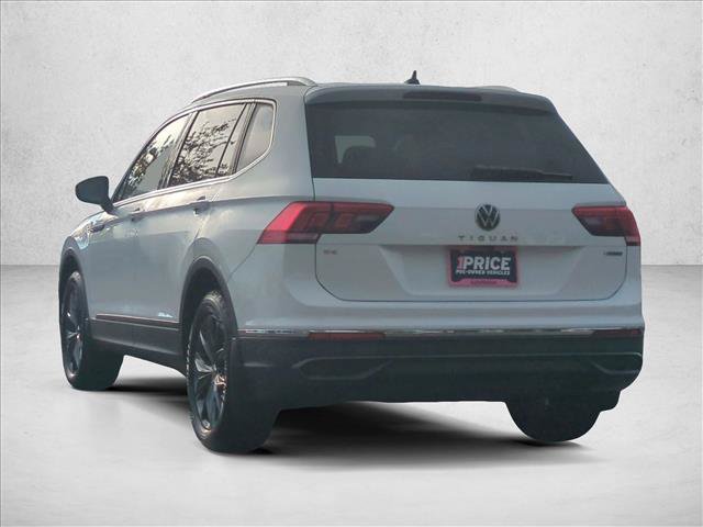 Used 2024 Volkswagen Tiguan SE w/ Panoramic Sunroof Package AWD/4WD image 8