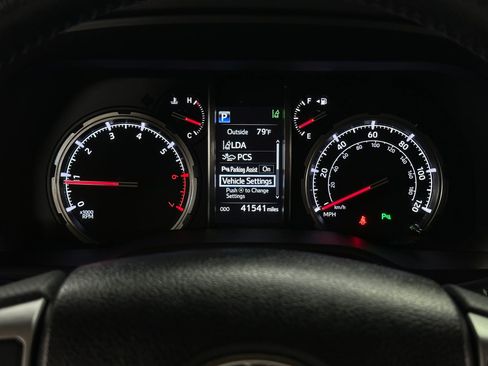 Used 2021 Toyota 4Runner Limited image 19