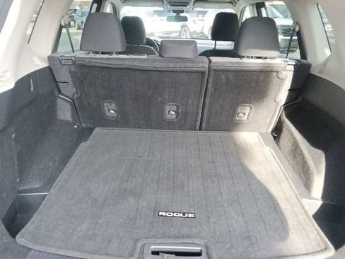 Used 2023 Nissan Rogue SV image 28