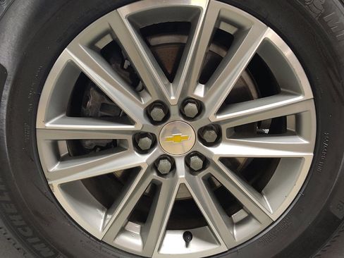 Used 2023 Chevrolet Traverse LT w/ LPO, Floor Liner Package AWD/4WD image 31