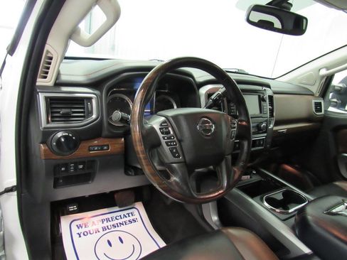 Used 2019 Nissan Titan Platinum Reserve w/ Platinum Utility Package image 37