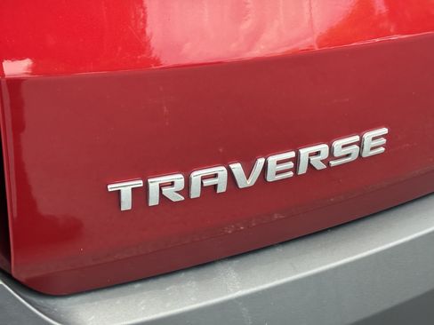 Used 2023 Chevrolet Traverse LT FWD image 11