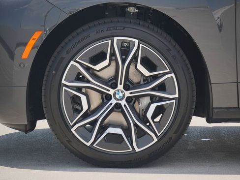 Used 2026 BMW iX xDrive60 AWD/4WD image 5