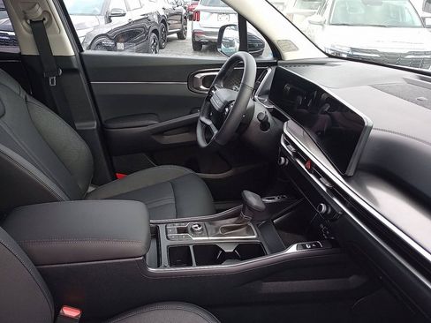 New 2026 Kia Sorento S w/ S Panoramic Sunroof Package image 7