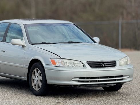 Used 2001 Toyota Camry CE image 15