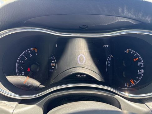 Used 2020 Jeep Grand Cherokee Altitude AWD/4WD image 18