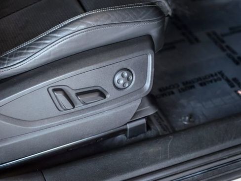 Used 2018 Audi SQ5 Premium Plus w/ Navigation Package image 45