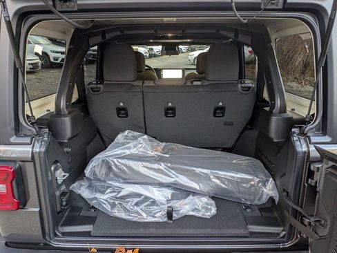 New 2026 Jeep Wrangler Unlimited Sport image 26